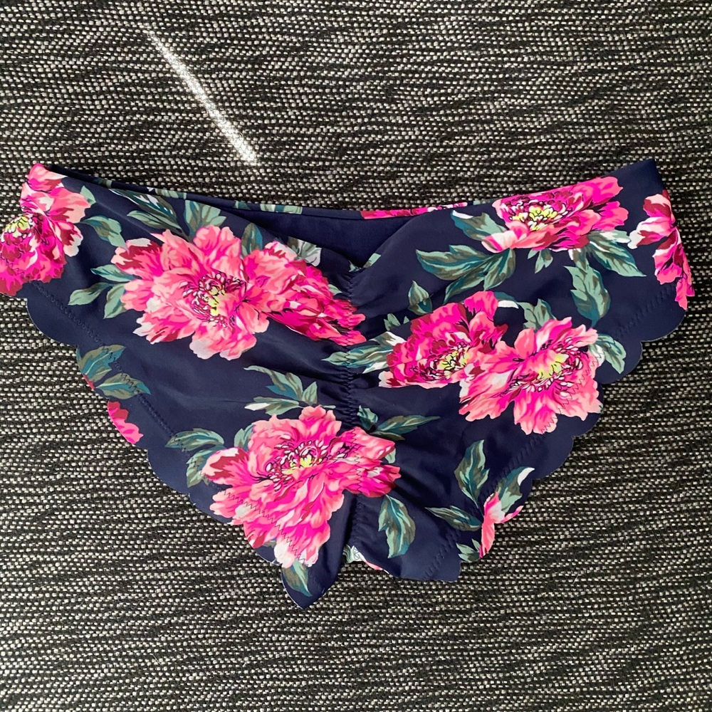 Ruched floral print bikini bottoms